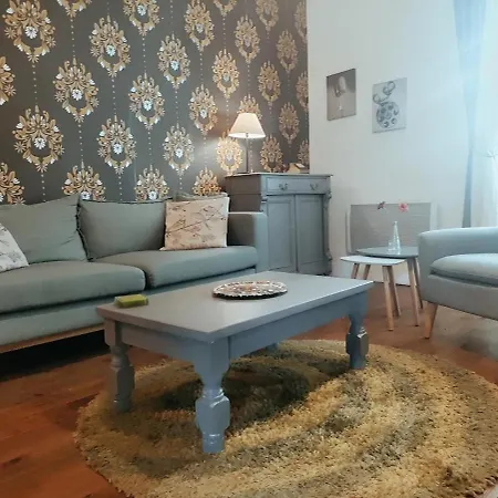 Sirach Lägenhet Ria