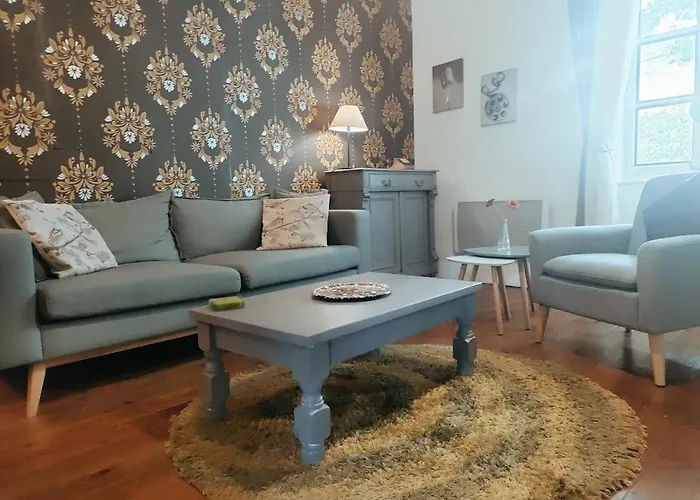 Sirach Apartment Ria