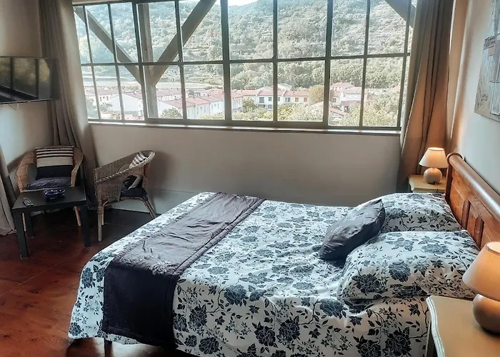 Sirach Apartment Ria